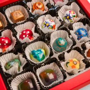 16 Piece Bonbon Box